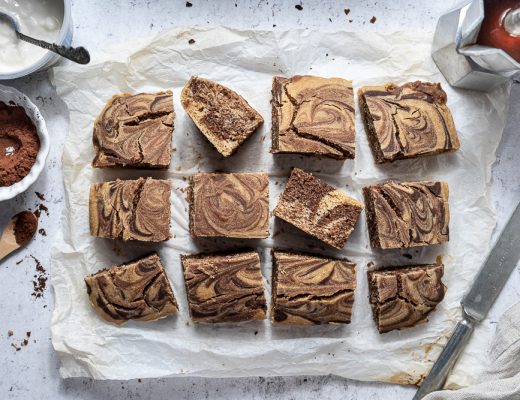 Torta morbida senza glutine senza lattosio senza uova con cioccolato e caffè