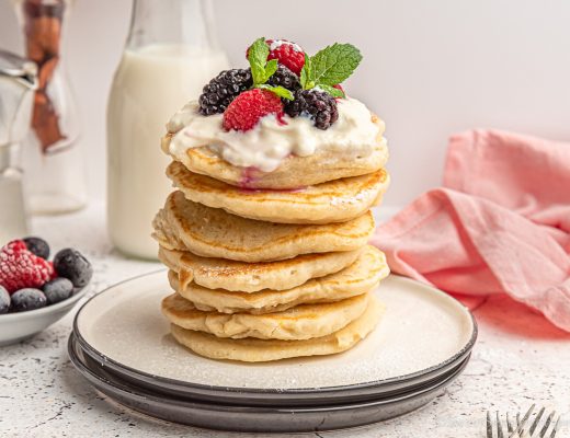 pancakes senza glutine con yogurt frutta fresca
